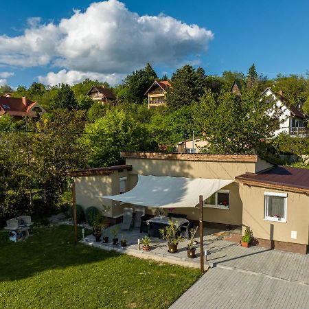 Fekete Orchidea Apartman Balatonkenese Εξωτερικό φωτογραφία